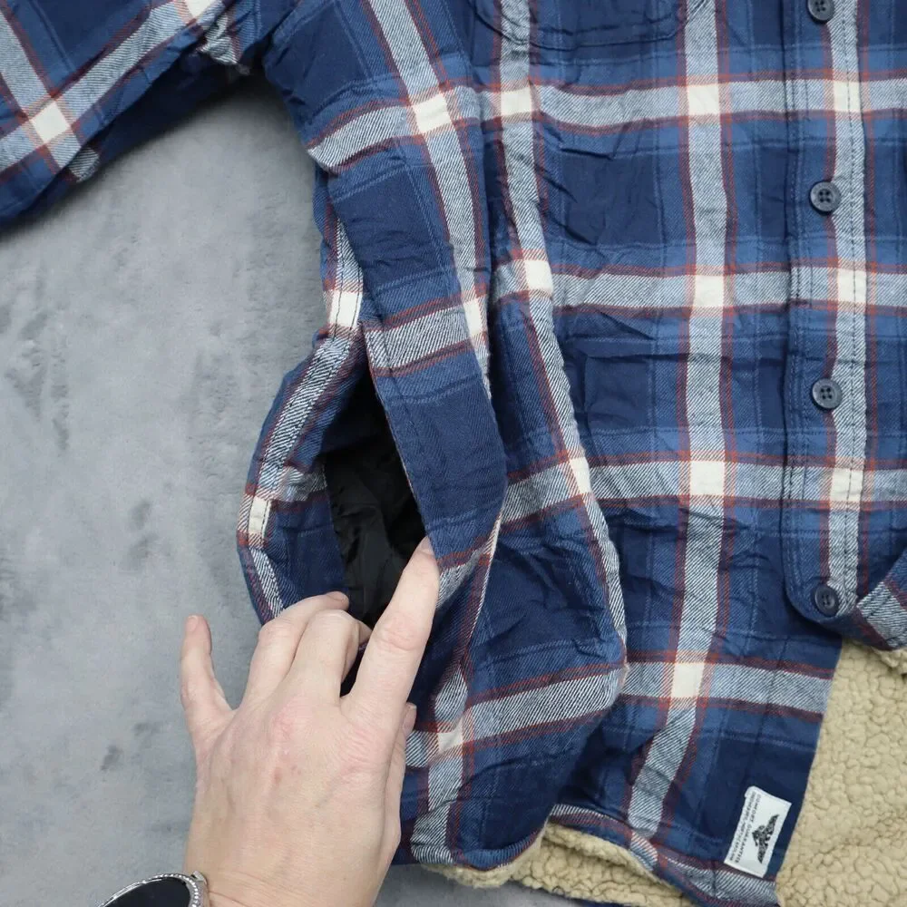 Wrangler Shacket Mens Large Blue Plaid Quilted Flannel Shirt Jacket Button Up